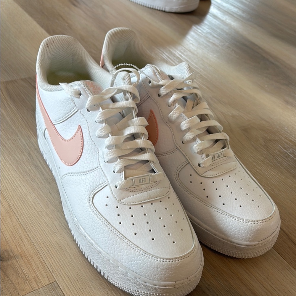 Air Force 1 men 13 / woman 14.5
